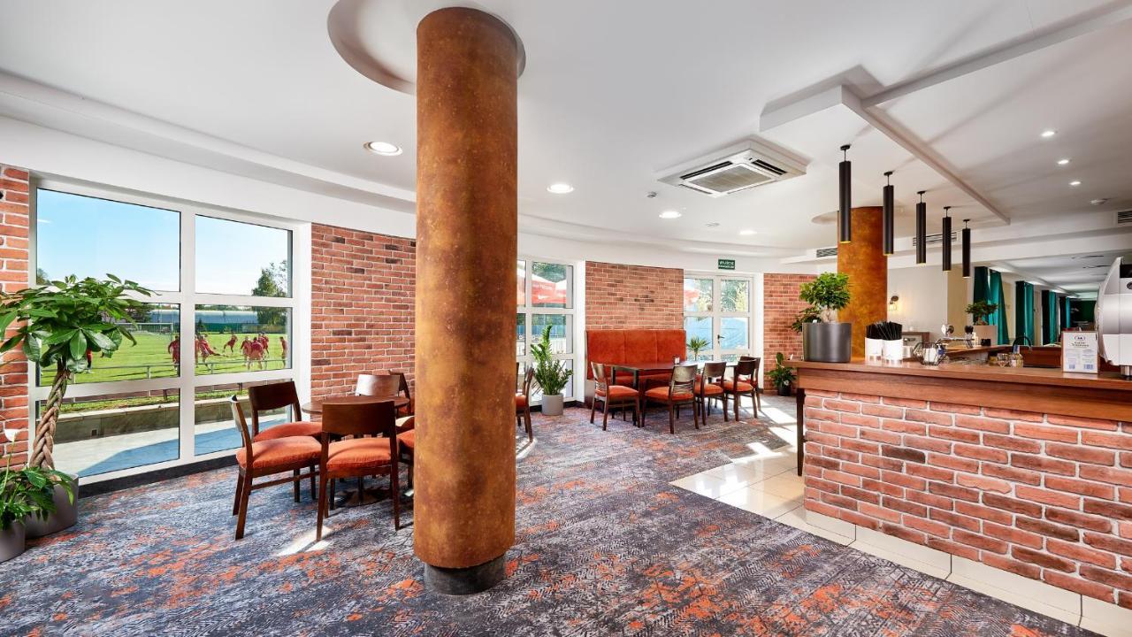 פרוז'קוב Hotel Anton By Dns מראה חיצוני תמונה
