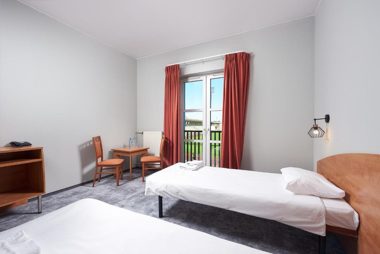 פרוז'קוב Hotel Anton By Dns מראה חיצוני תמונה
