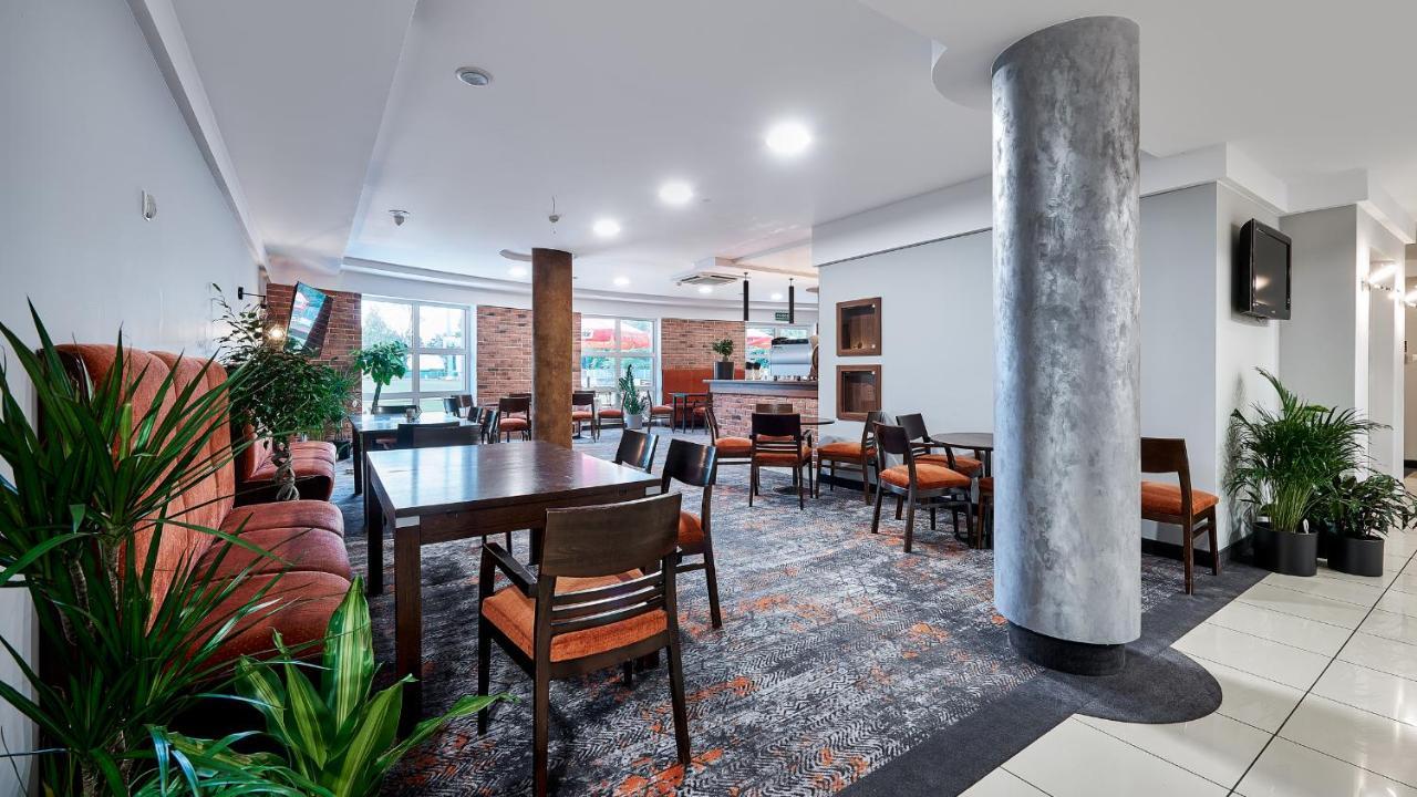 פרוז'קוב Hotel Anton By Dns מראה חיצוני תמונה